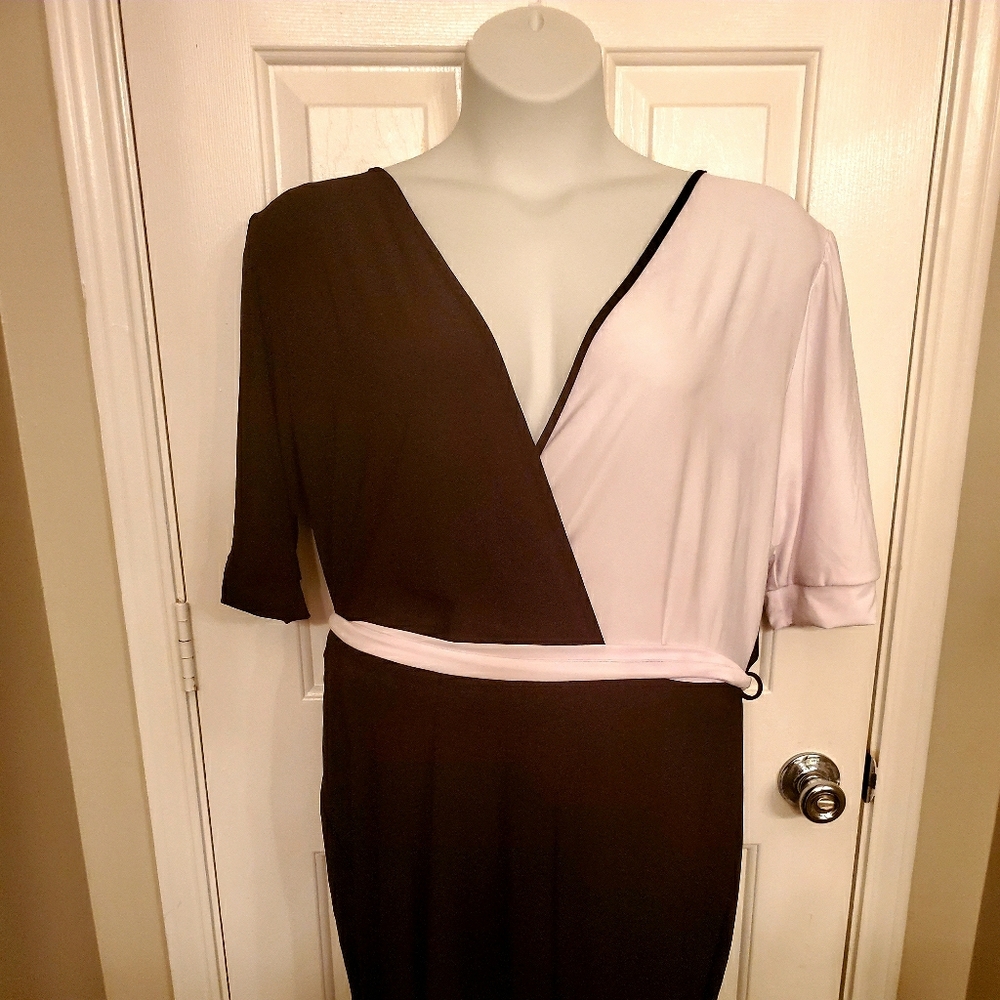 Black white plus size bodycon classic wrap dress